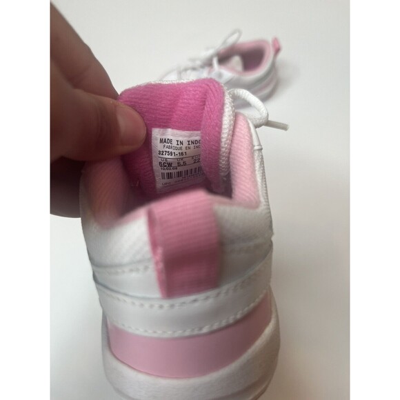 Nike Baby/Toddler Shoes 327591-161 6CW Size 6CW Pink NEW Baby Sneakers Nike - Picture 2 of 4